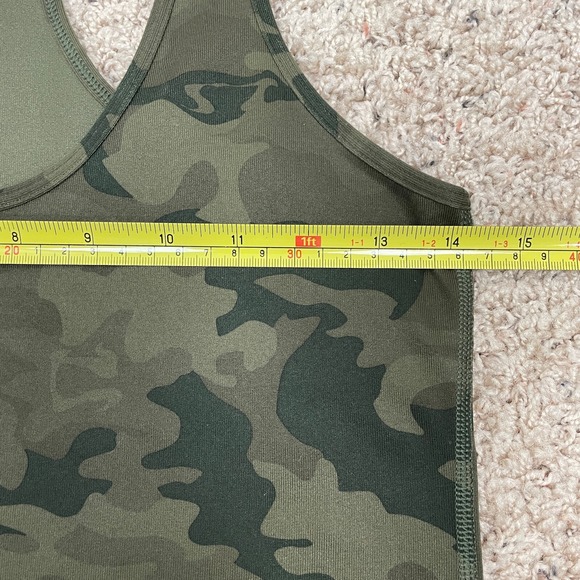 Lululemon Cool Racerback Tank Top Womens Size 6? Green CAMOUFLAGE - Picture 5 of 6